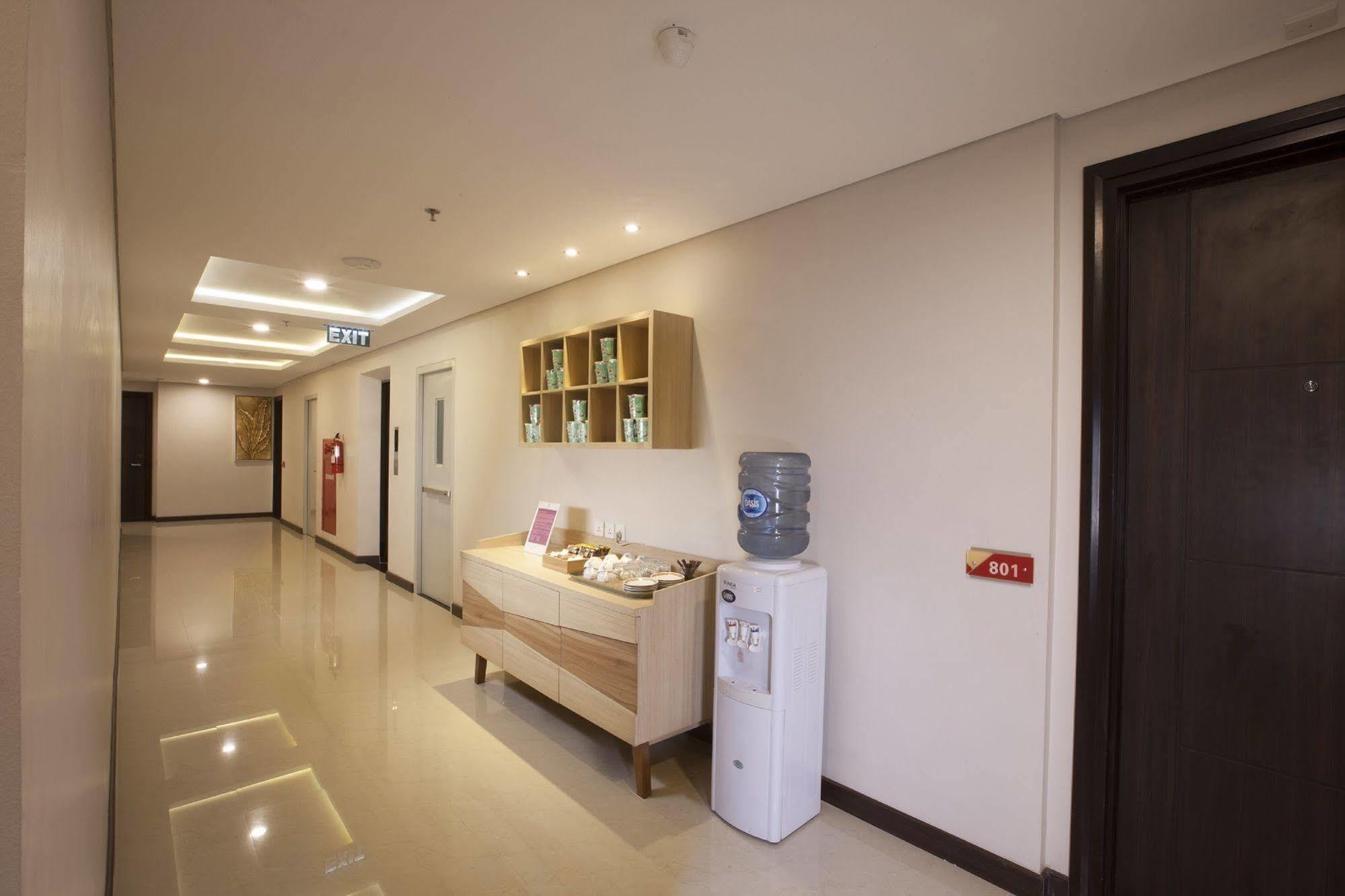 Verse Lite Gajah Mada Hotel 2*